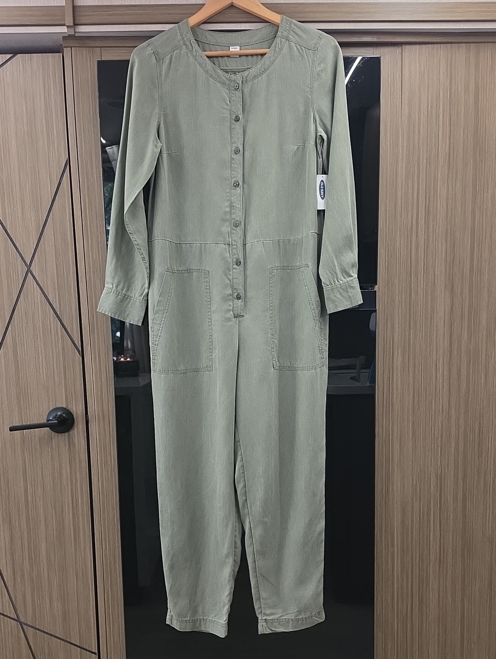 NWT LONG SLEEVE JUMPSUIT" BY "OLD NAVY" 🌿